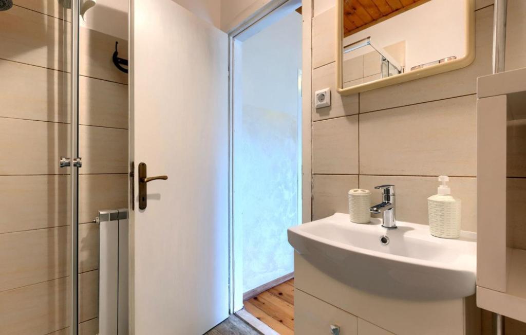 Beautiful Casa Romantica With Pool In Umag